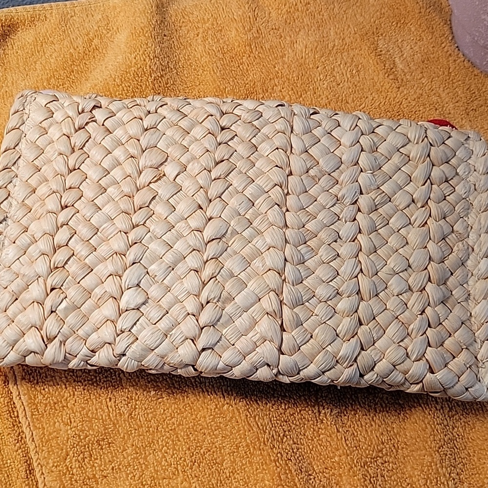Handbag - Picture 2 of 3